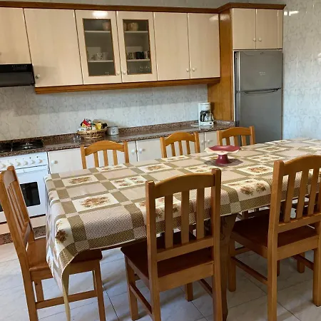 Casa Madrileños Outes